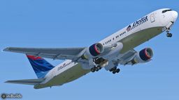 CS 767-300ER Delta Airlines 'Colors In Motion' (N1402A)